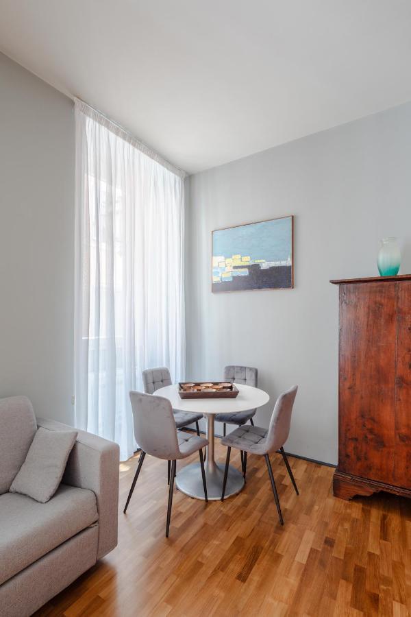 Fontanella Borghese Elegant & Beautiful Apartment Roma Esterno foto